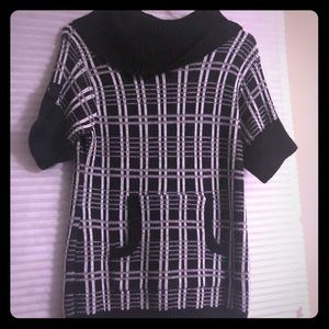 Charlotte Russe short sleeve chunky sweater